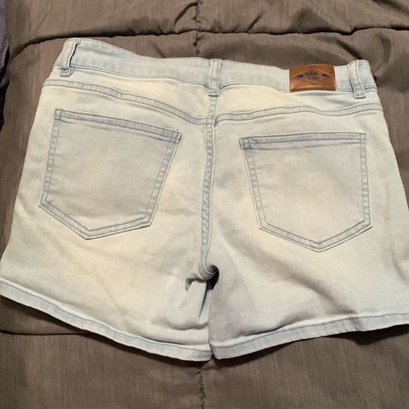 Jean shorts - Picture 2 of 5